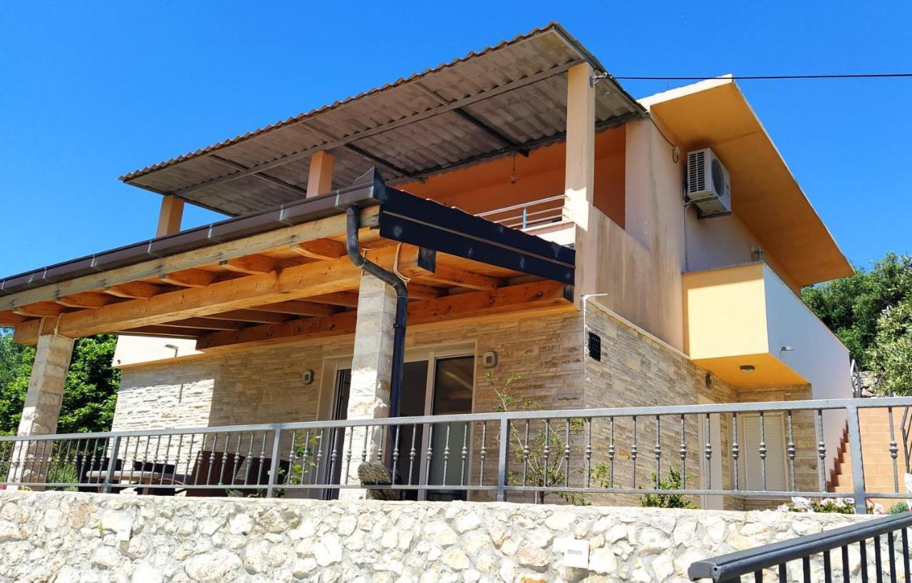 The View Apartment Vinisce Exterior photo